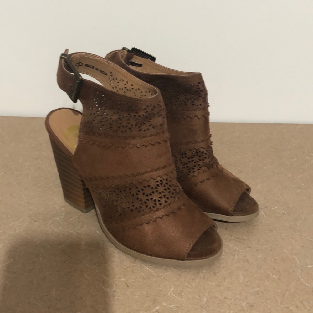 Charming Charlie Size 6 brown faux suede peep toe booties